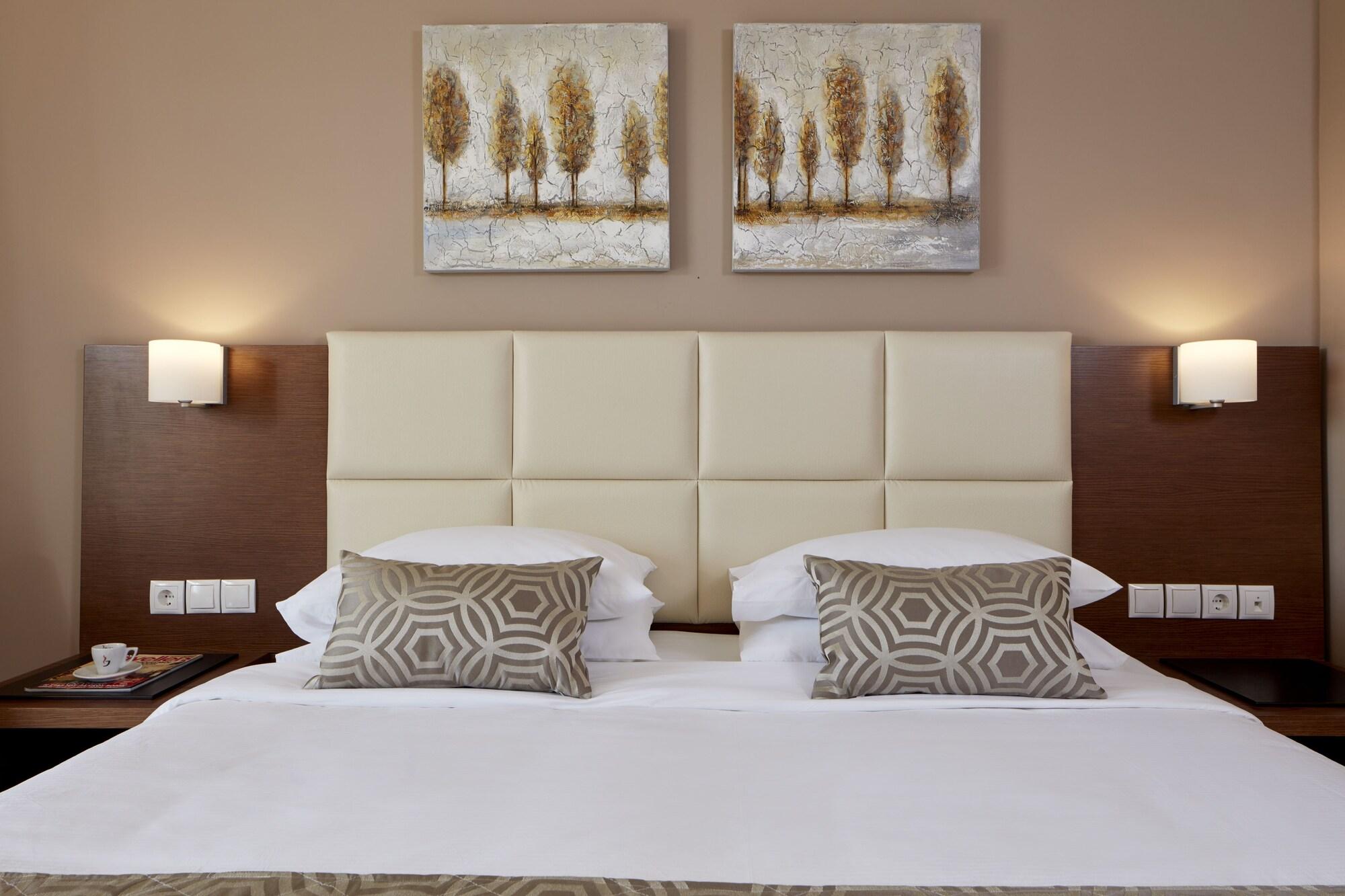 Aar Hotel & Spa อิโออันนินา ภายนอก รูปภาพ