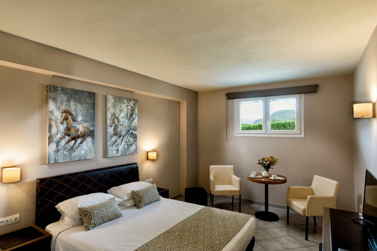 Aar Hotel & Spa อิโออันนินา ภายนอก รูปภาพ